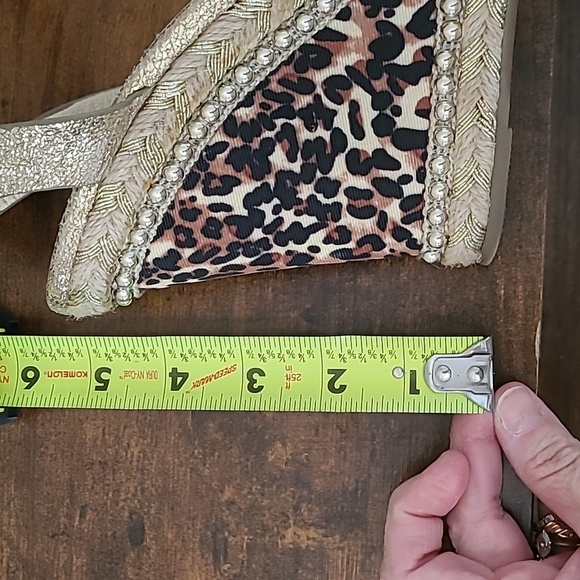 BAMBOO Gold Wedge Sandals with Animal Print Design size 9 - Picture 11 of 13